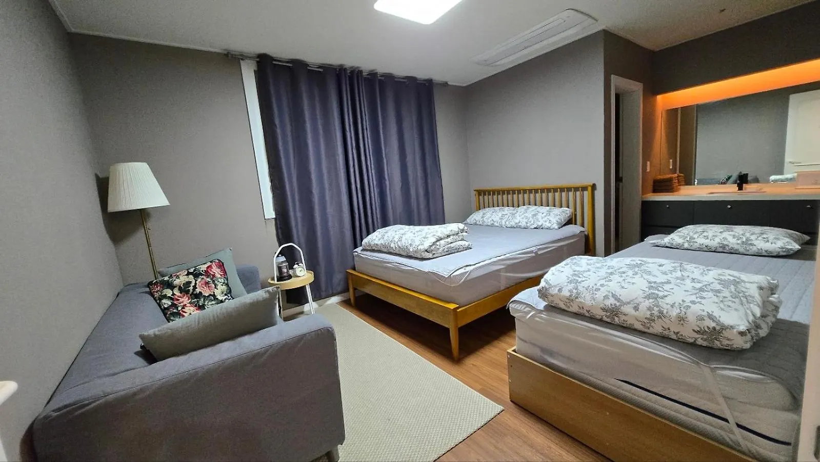 Wisma tamu A Bridge House 2-C Hotel Incheon